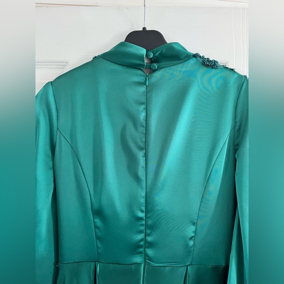 Dress bought in Istanbul, Turkey. Emerald green. - Picture 4 of 6